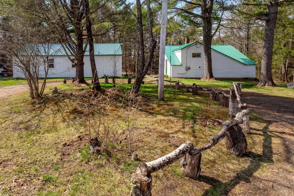 52 Lincoln Street Richmond ME 04357