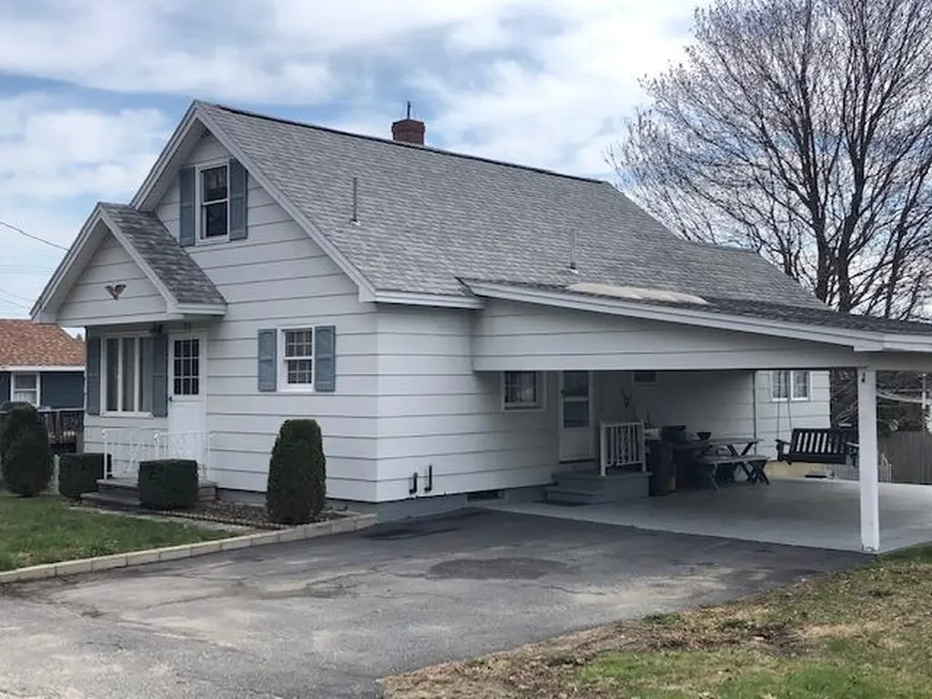 71 Cassell Street Lewiston ME 04240