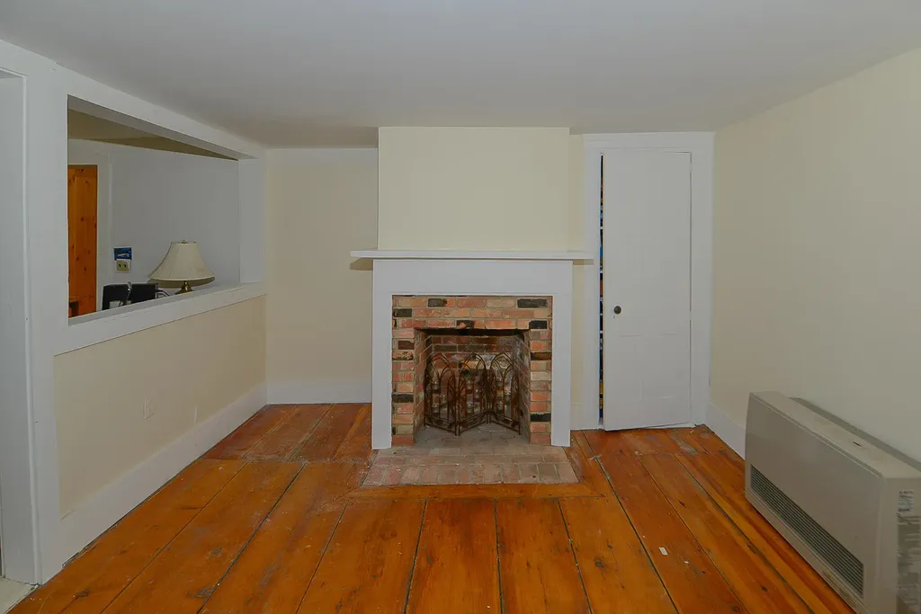 960 Roosevelt Trail Naples ME 04055