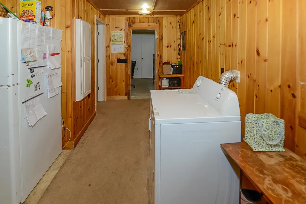 960 Roosevelt Trail Naples ME 04055