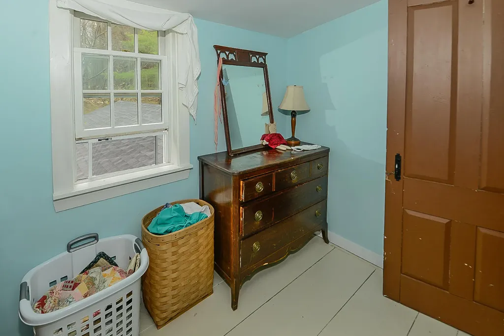 960 Roosevelt Trail Naples ME 04055