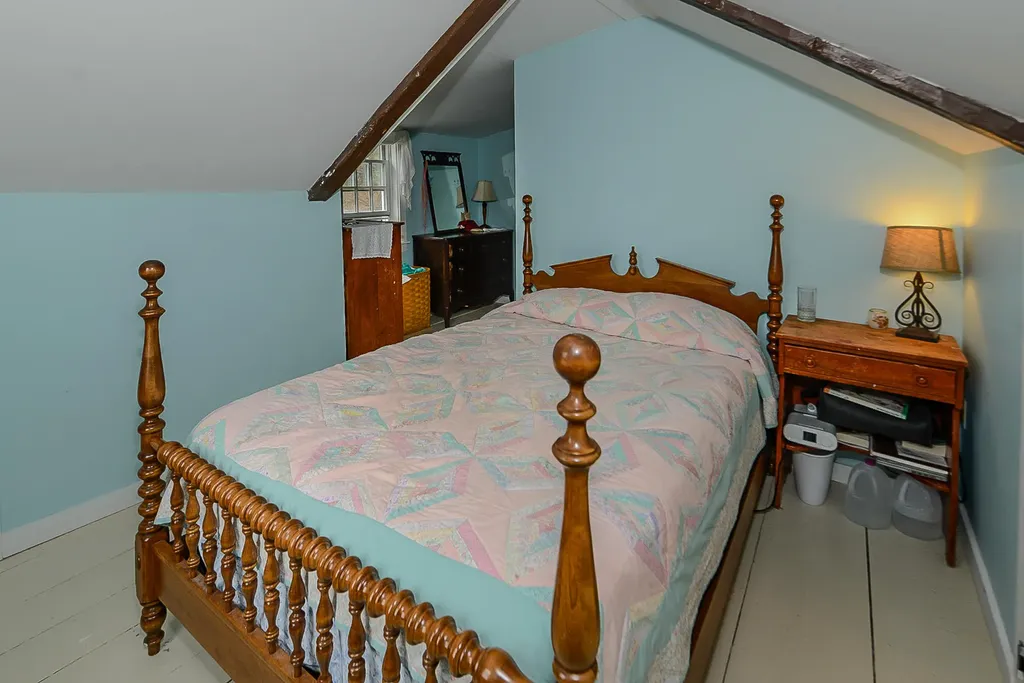 960 Roosevelt Trail Naples ME 04055