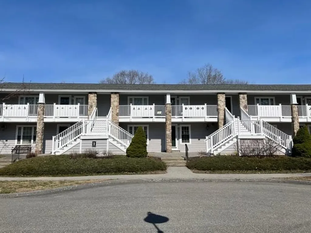 272 Mills Road Kennebunkport ME 04046
