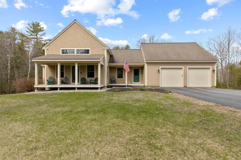 31 Damarin Lane Brunswick ME 04011