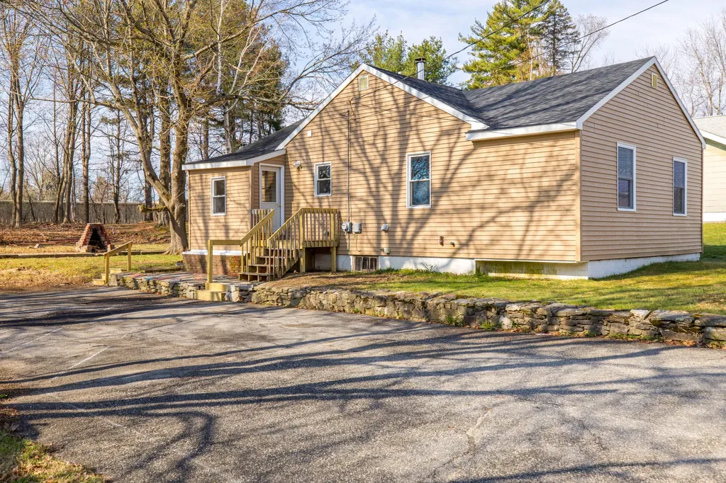 214 Bradman Street Auburn ME 04210
