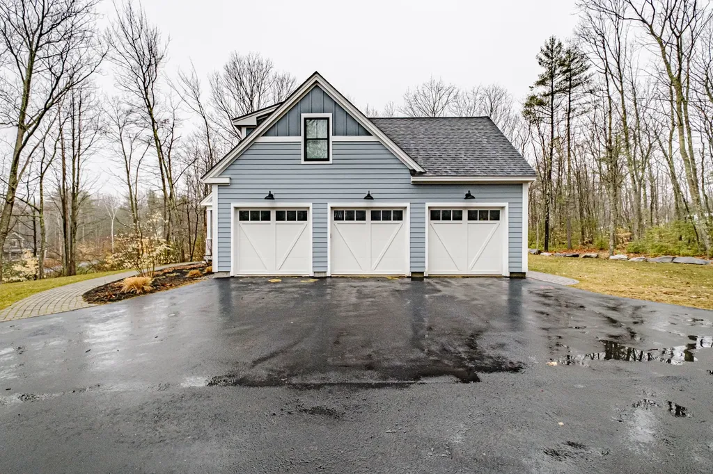 42 Stone Ridge Road Falmouth ME 04105