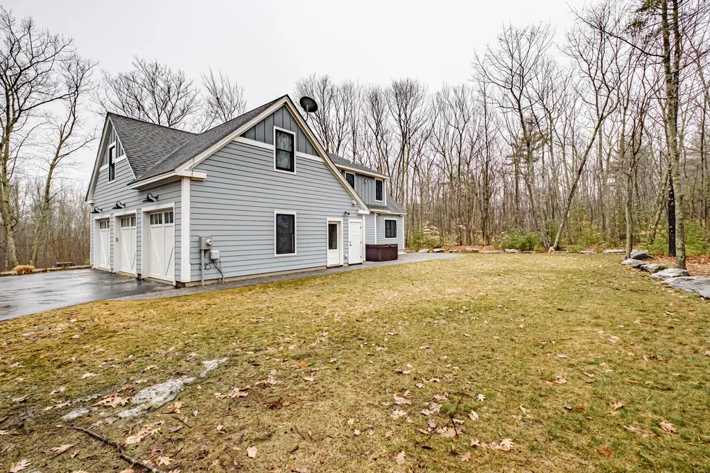 42 Stone Ridge Road Falmouth ME 04105