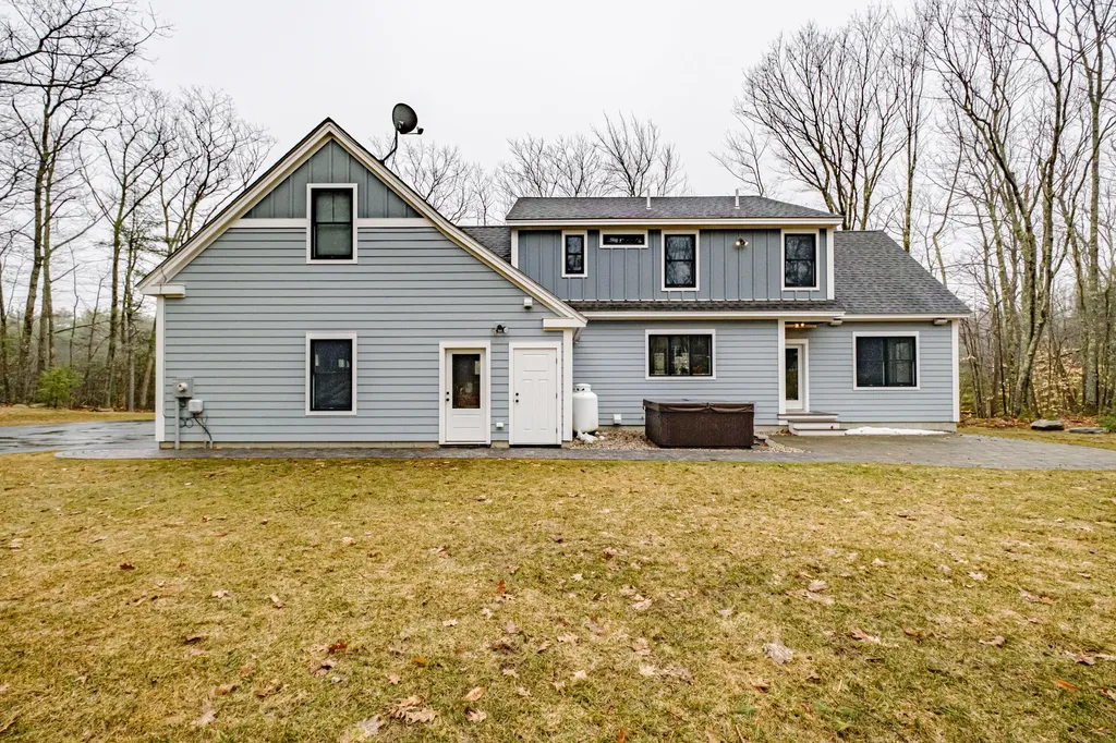 42 Stone Ridge Road Falmouth ME 04105