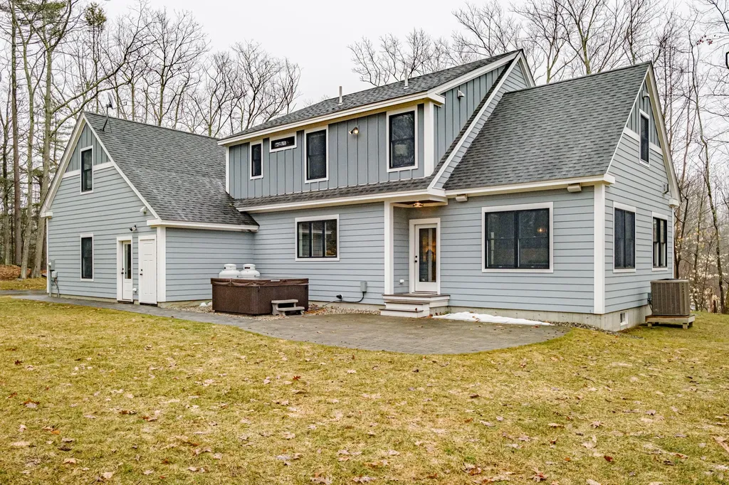 42 Stone Ridge Road Falmouth ME 04105