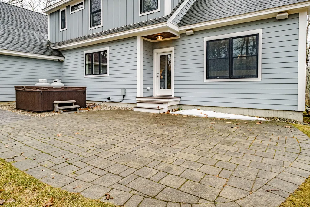 42 Stone Ridge Road Falmouth ME 04105