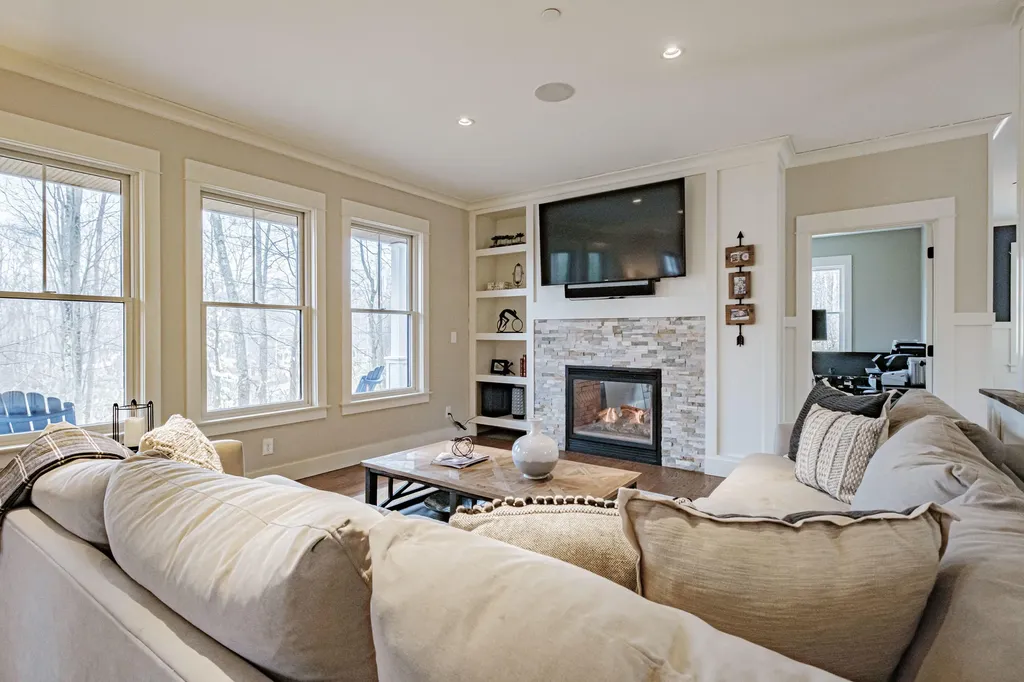 42 Stone Ridge Road Falmouth ME 04105