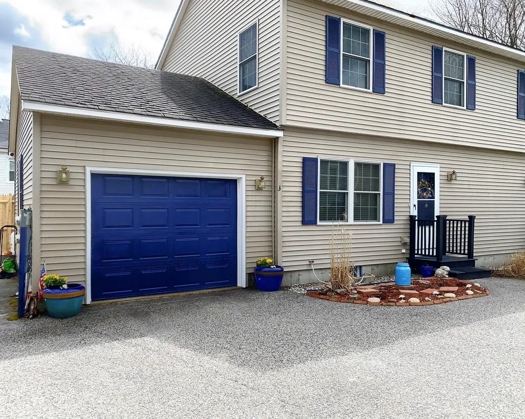 3 Latte Way Kennebunk ME 04043