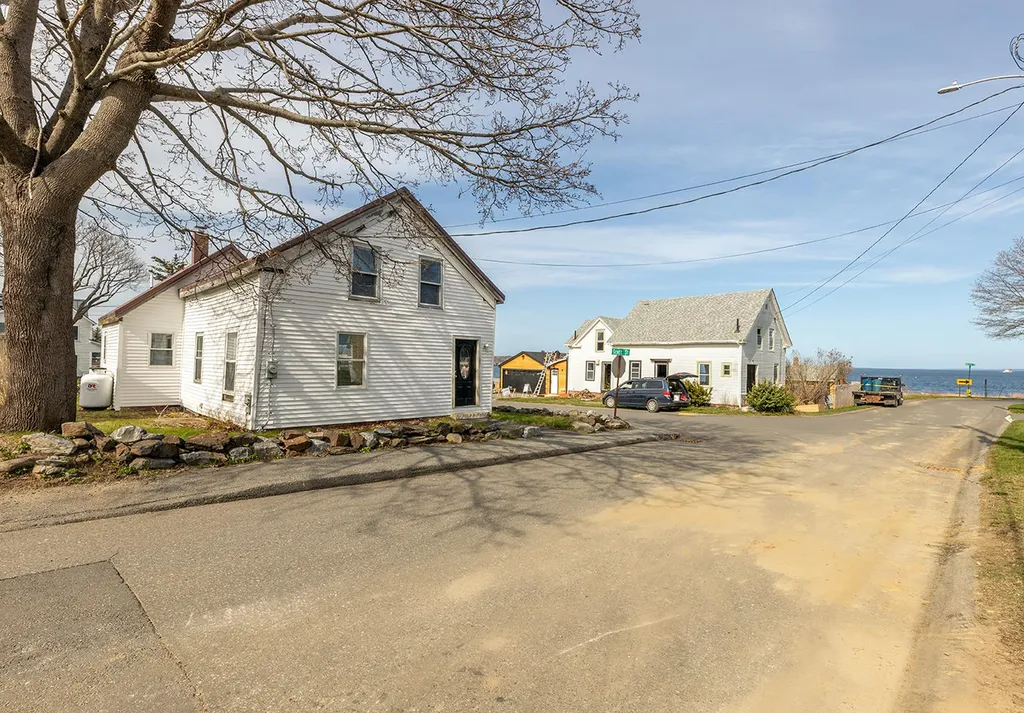 80 Crescent Street Rockland ME 04841