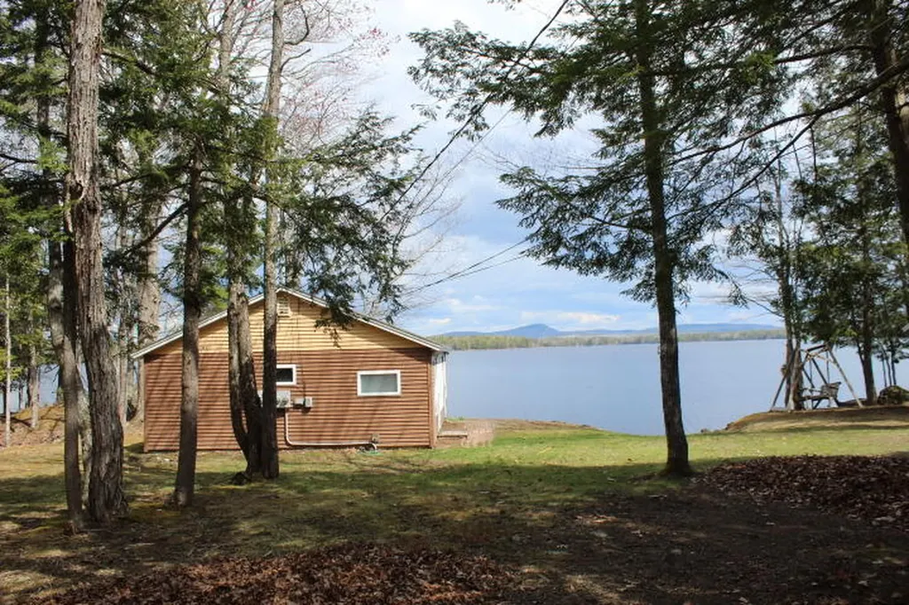 73 Forestry Lane Eddington ME 04428