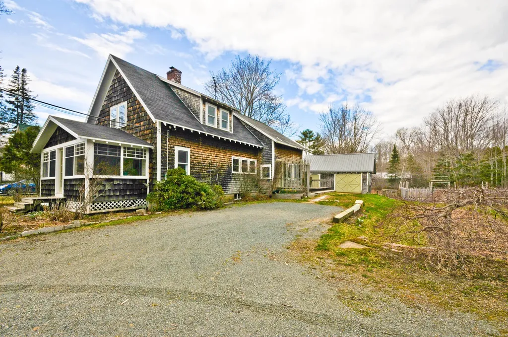 201 Union Street Blue Hill ME 04614