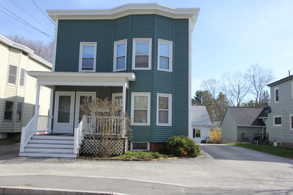 107 Lake Street Auburn ME 04210