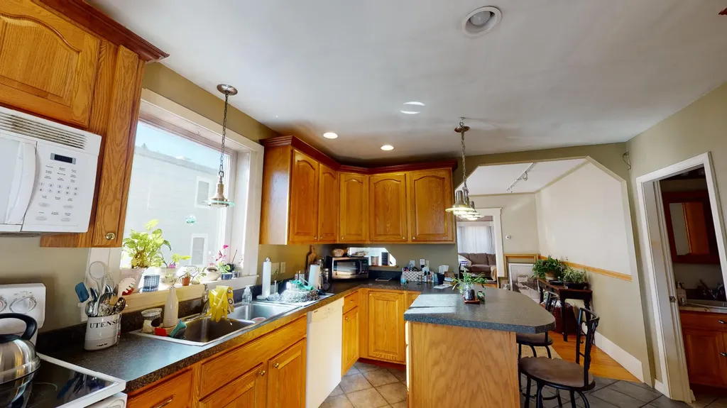 107 Lake Street Auburn ME 04210