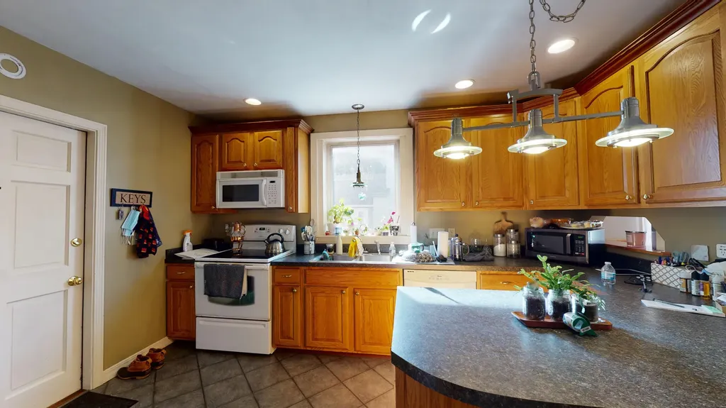 107 Lake Street Auburn ME 04210