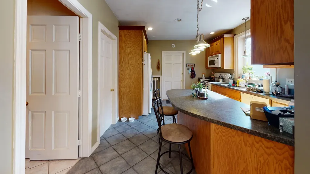 107 Lake Street Auburn ME 04210