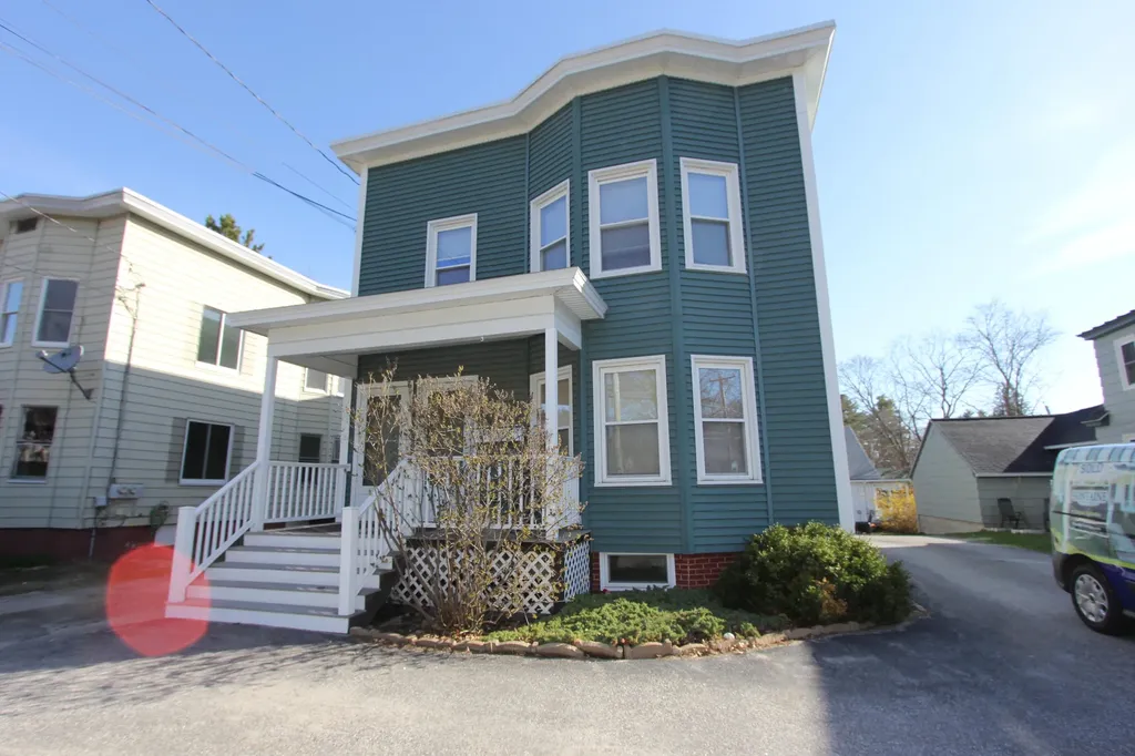 107 Lake Street Auburn ME 04210