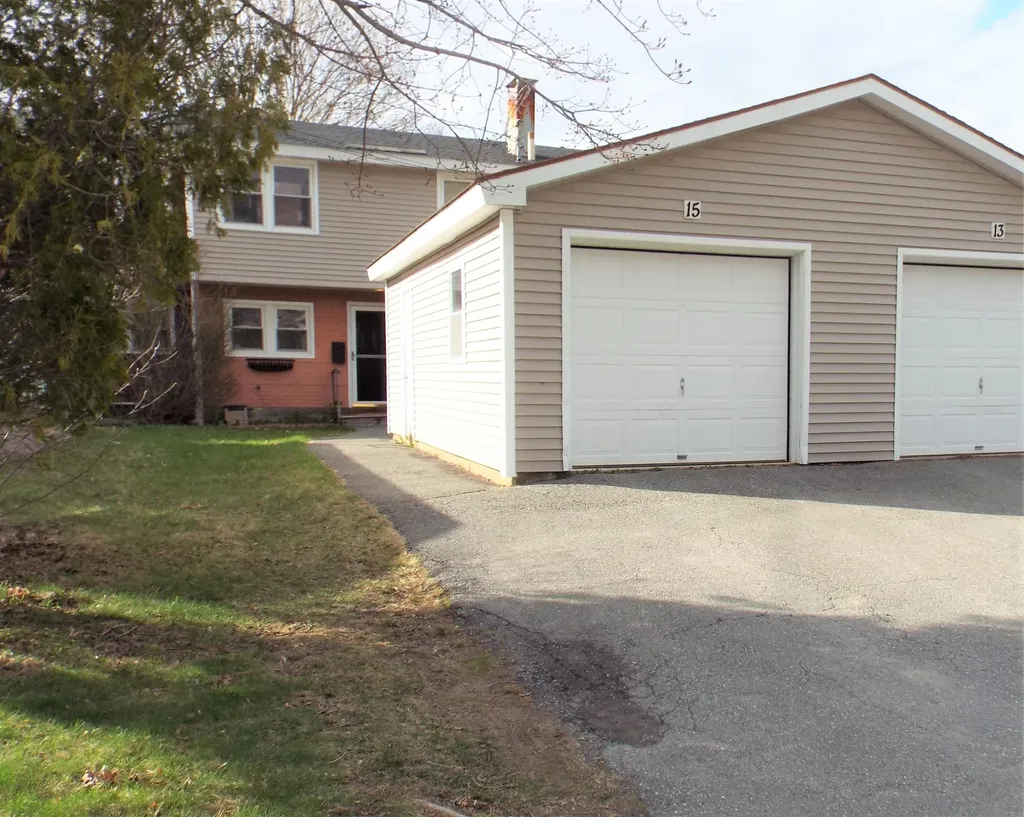 15 Blue Hill West Bangor ME 04401