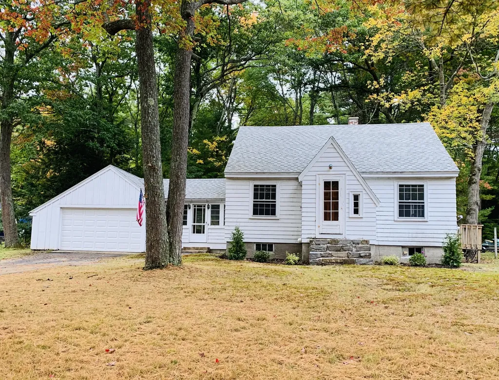 37 Johnson Road Falmouth ME 04105