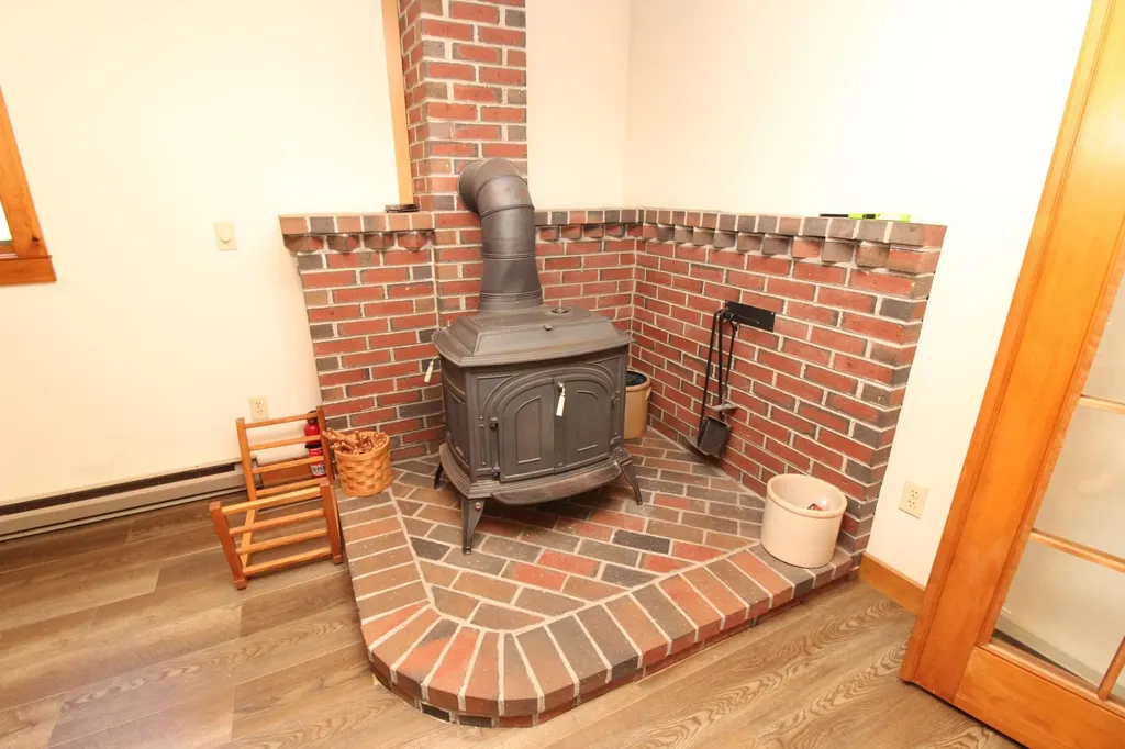 507 Monroe Road Winterport ME 04496