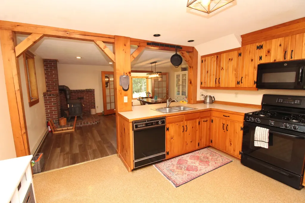 507 Monroe Road Winterport ME 04496