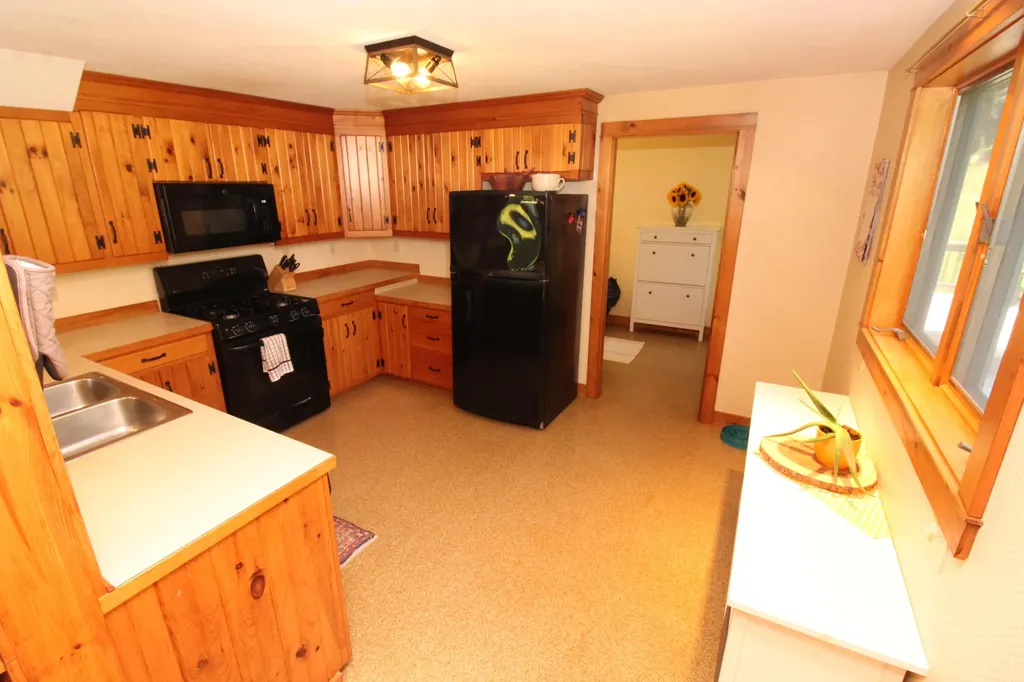 507 Monroe Road Winterport ME 04496