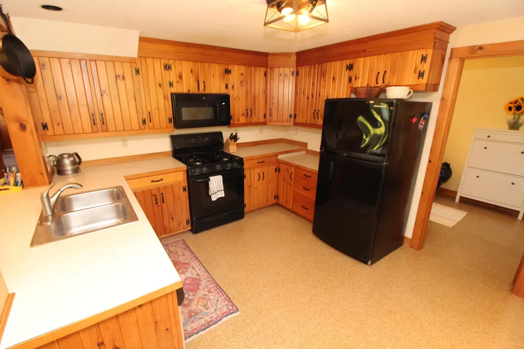 507 Monroe Road Winterport ME 04496