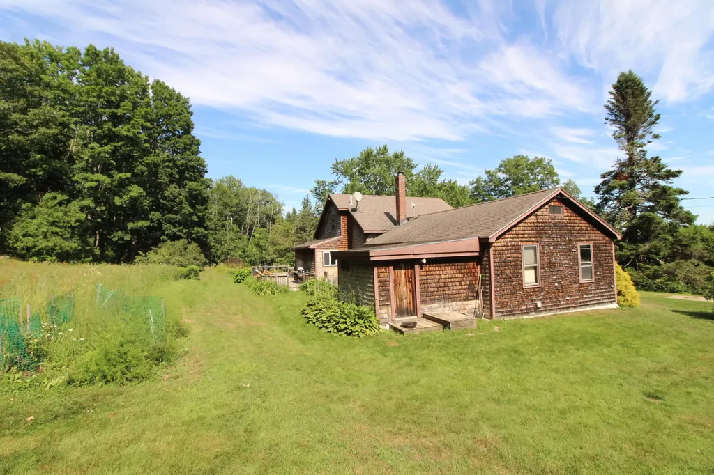 507 Monroe Road Winterport ME 04496