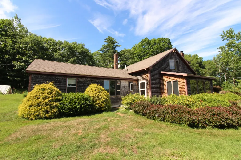 507 Monroe Road Winterport ME 04496