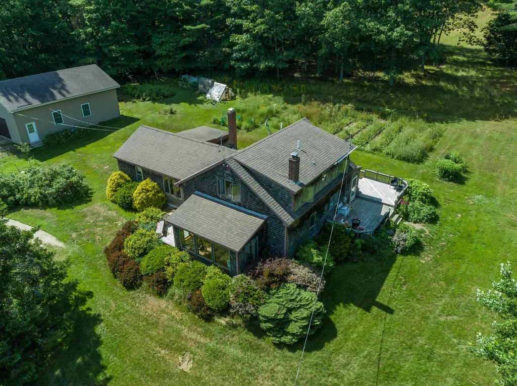 507 Monroe Road Winterport ME 04496