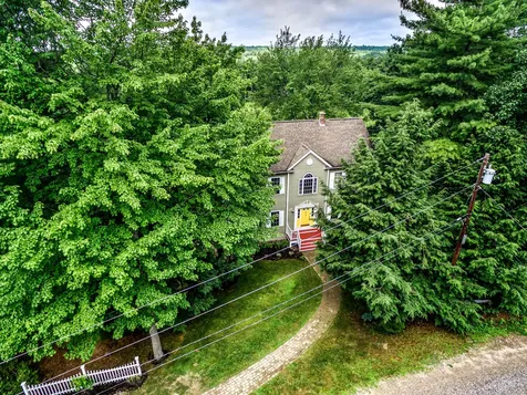 53 Greystone Lane Brunswick ME 04011