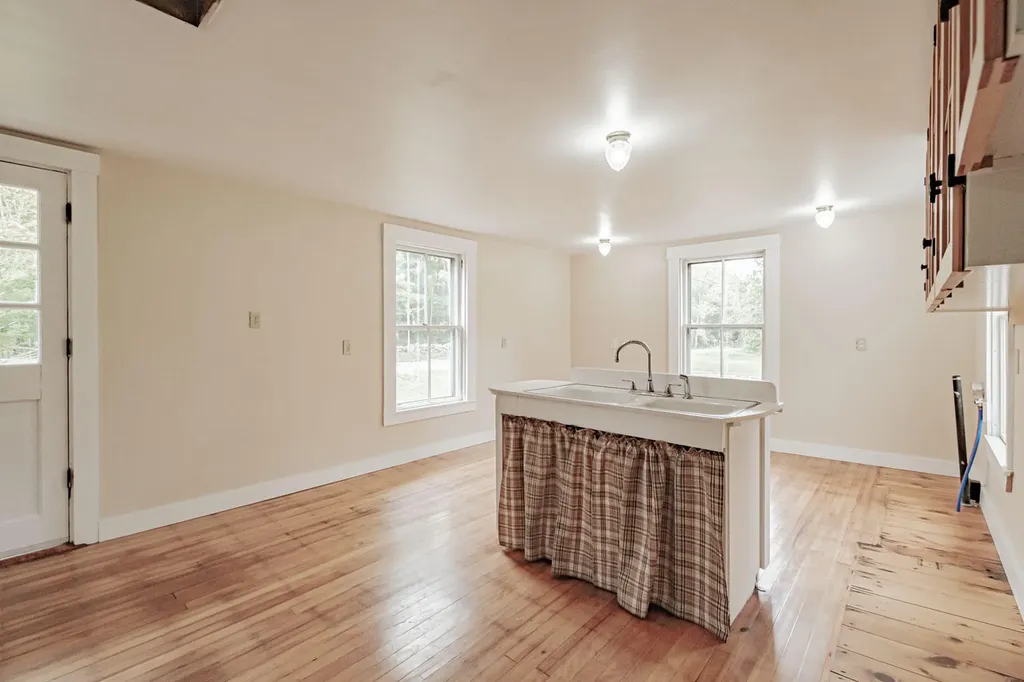 162 Waldoboro Road Friendship ME 04547