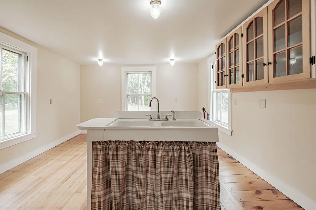 162 Waldoboro Road Friendship ME 04547