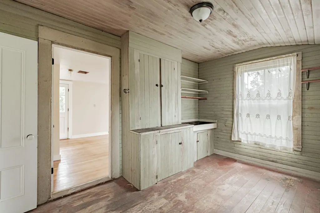 162 Waldoboro Road Friendship ME 04547