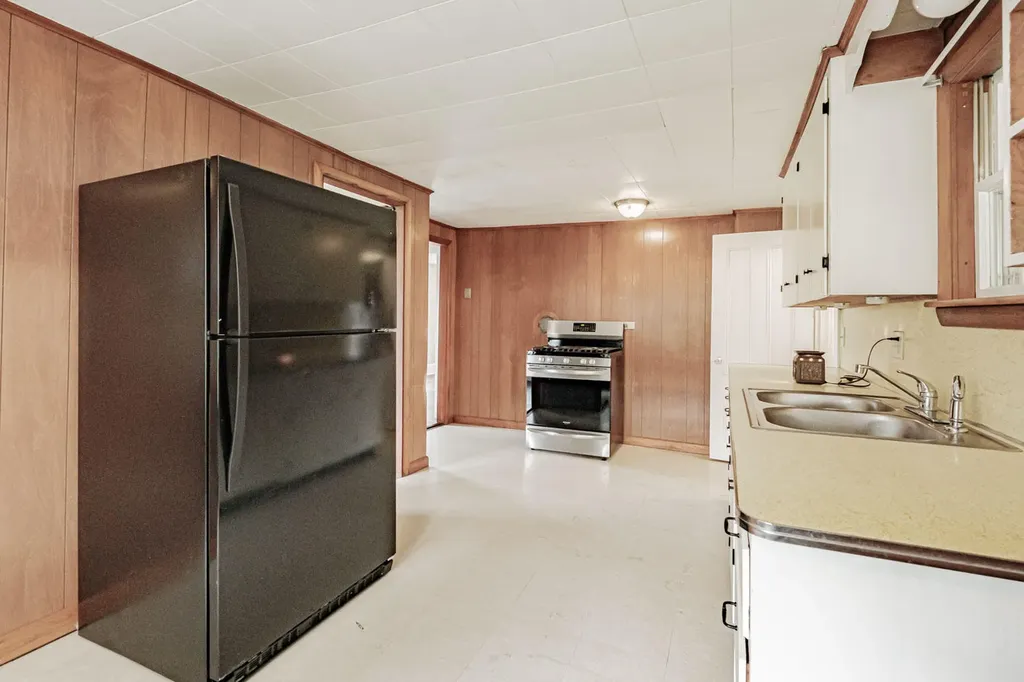 162 Waldoboro Road Friendship ME 04547