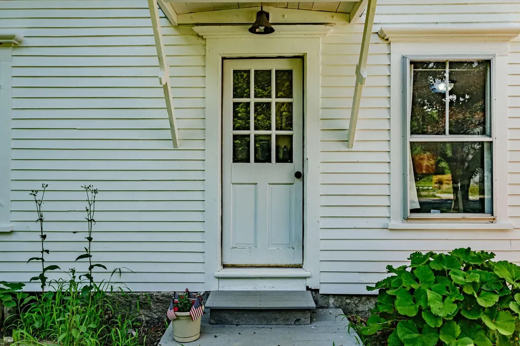 162 Waldoboro Road Friendship ME 04547