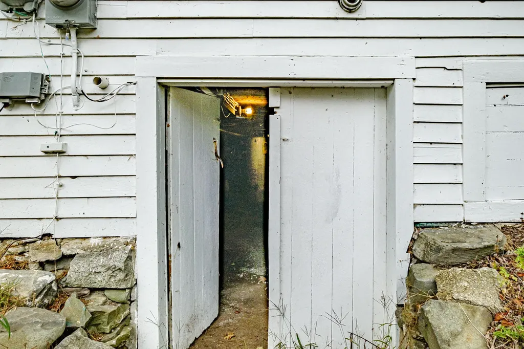 162 Waldoboro Road Friendship ME 04547