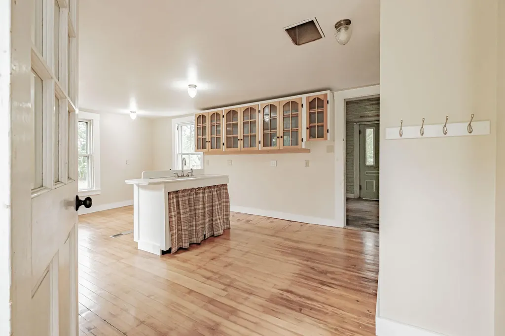 162 Waldoboro Road Friendship ME 04547