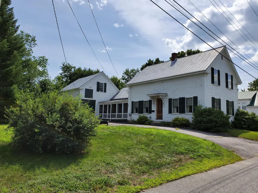 16 Crescent Street Norway ME 04268