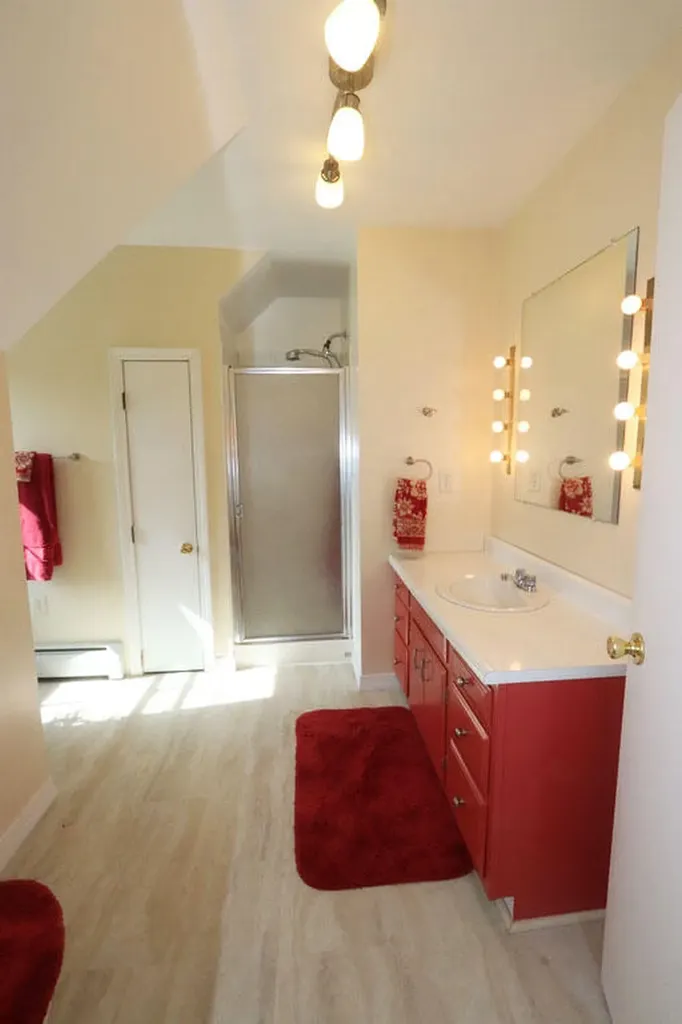 738 Levenseller Road Holden ME 04429