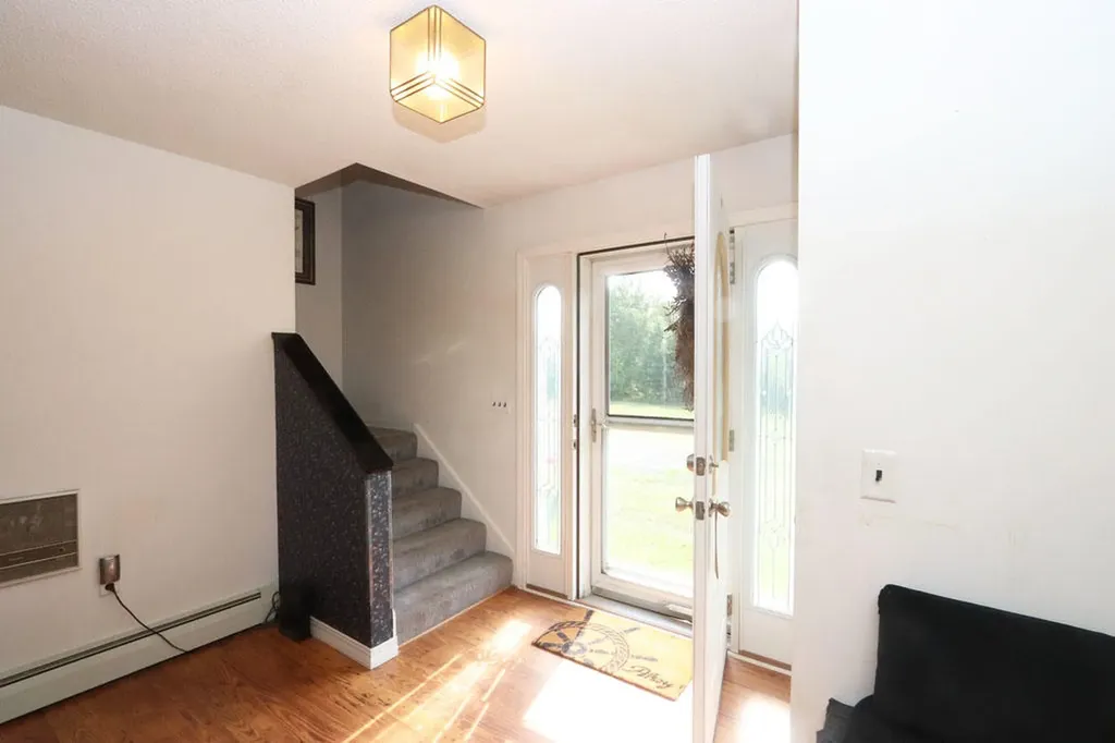 738 Levenseller Road Holden ME 04429