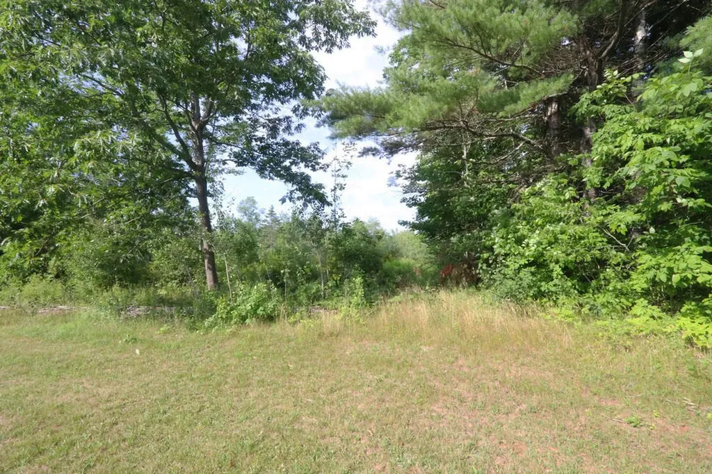 738 Levenseller Road Holden ME 04429