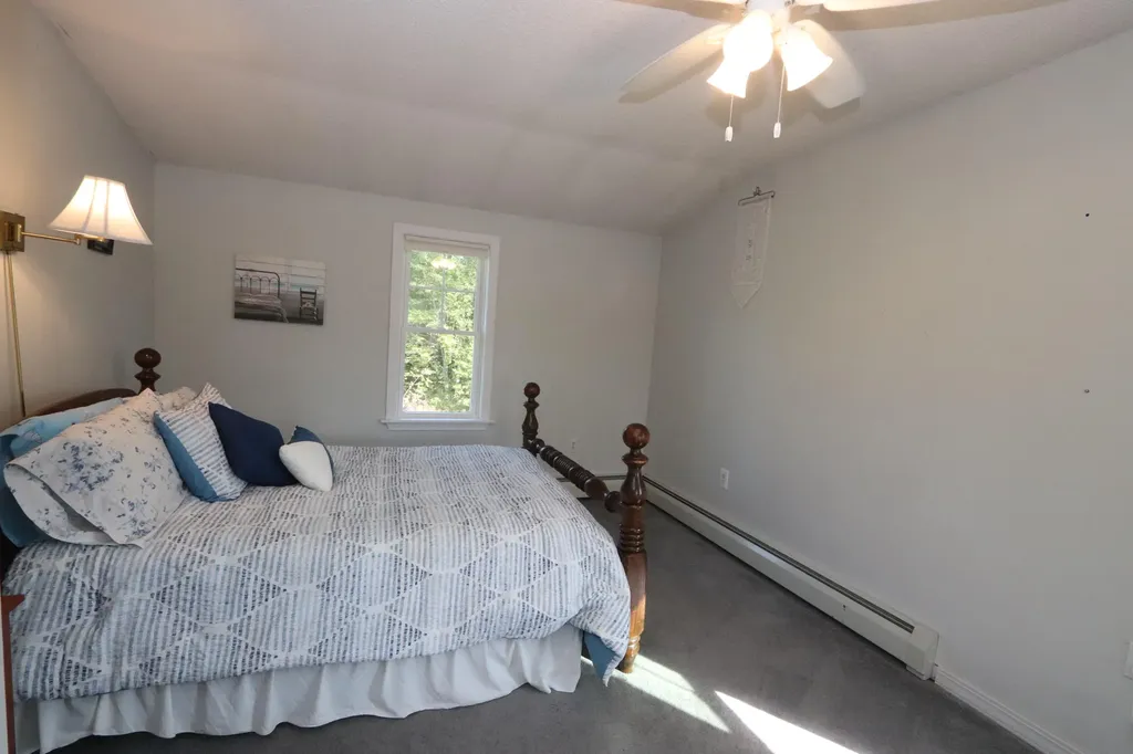 738 Levenseller Road Holden ME 04429