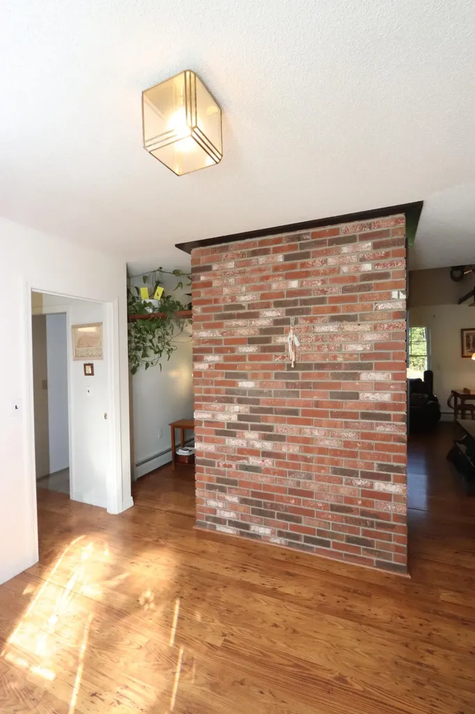 738 Levenseller Road Holden ME 04429