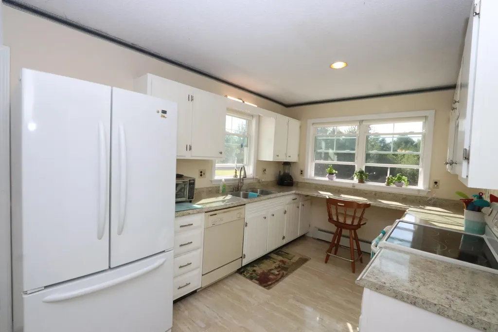 738 Levenseller Road Holden ME 04429