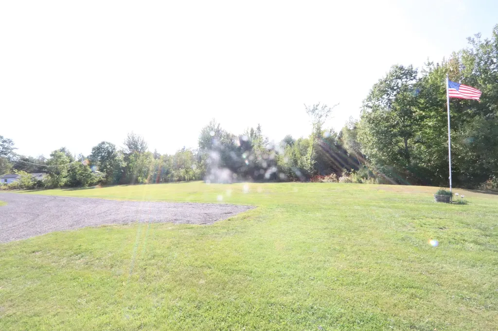 738 Levenseller Road Holden ME 04429
