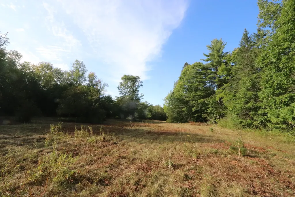 738 Levenseller Road Holden ME 04429